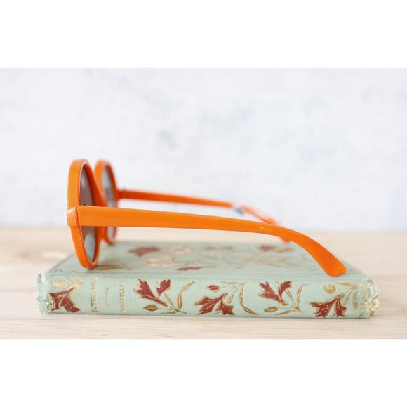 Vintage sunglasses 1970s round Grandmacore Made In Japan Pin hinge Pop Art main image 4